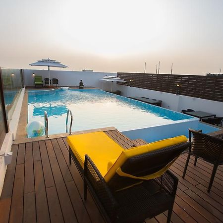 Hotel Radha Prasad Ироду Экстерьер фото