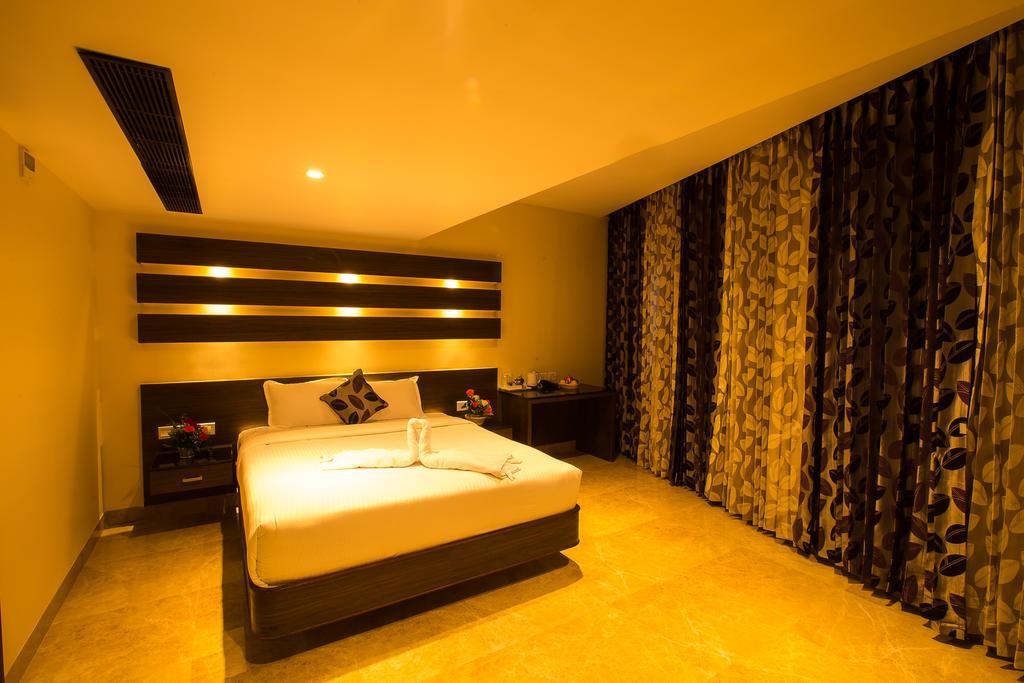 Hotel Radha Prasad Ироду Экстерьер фото