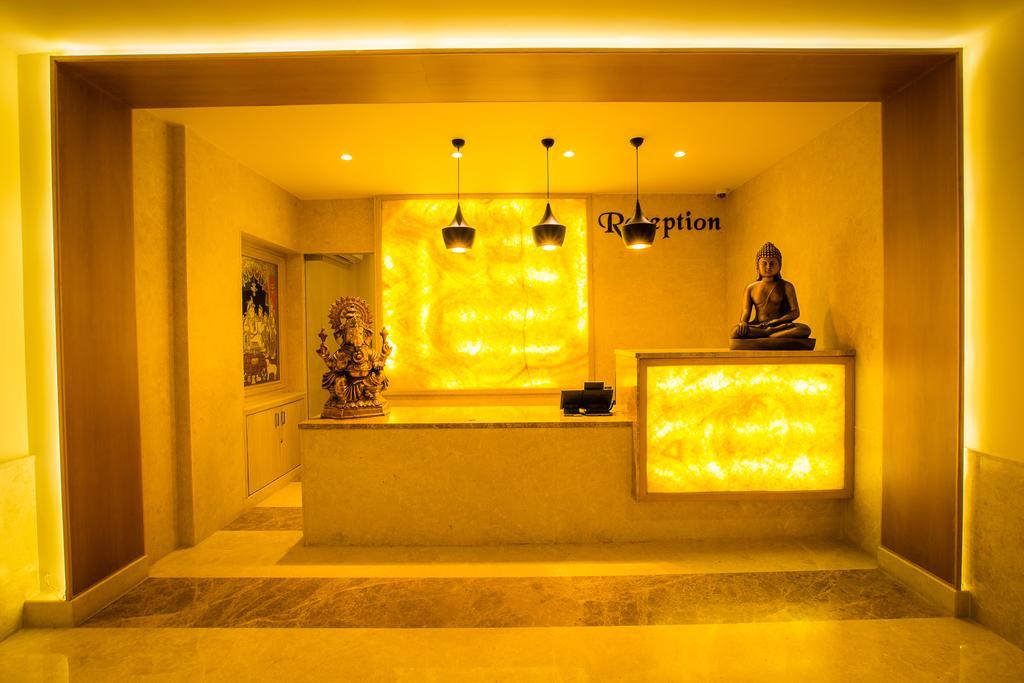 Hotel Radha Prasad Ироду Экстерьер фото