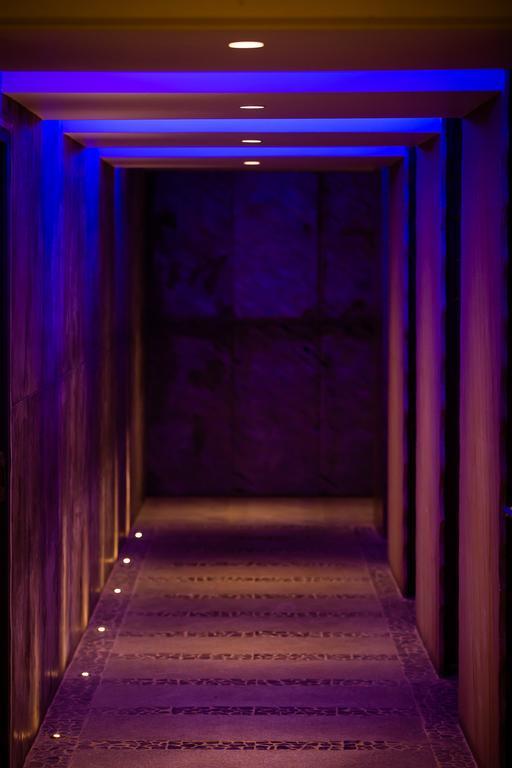 Hotel Radha Prasad Ироду Экстерьер фото