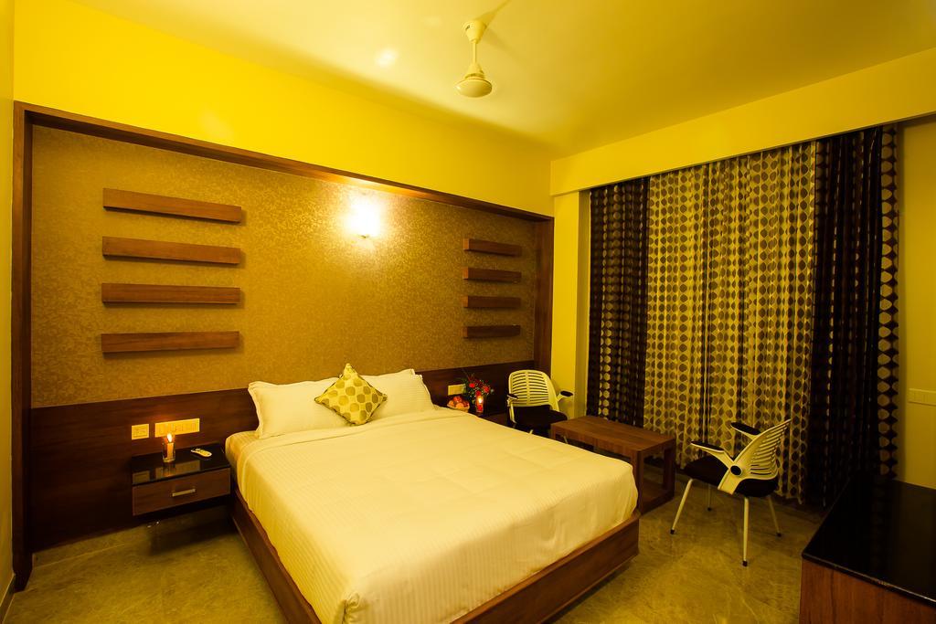 Hotel Radha Prasad Ироду Экстерьер фото